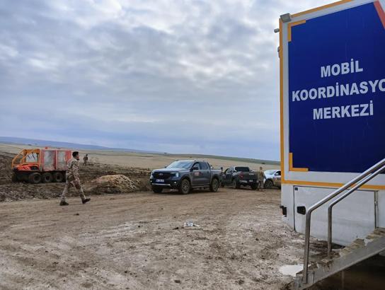 Libya heyetinin öldüğü uçak kazasında enkaz alanında çalışmalar devam etti