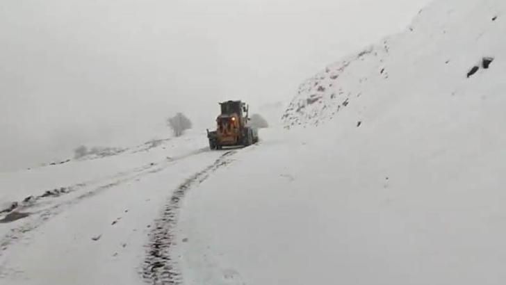 Siirt'te 45 köy yolu, kardan ulaşıma kapandı