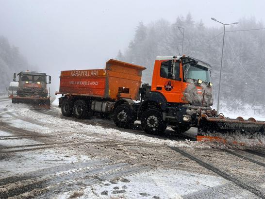 Bolu Dağı'nda kar yağışı