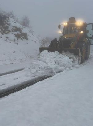 Gercüş'te 3 köy yolu kardan ulaşıma kapandı