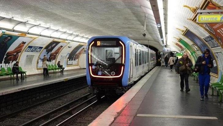 Paris metrosunda bıçaklı saldırı: 3 yaralı