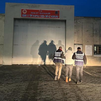 Firari hükümlü, sınır kapısından girerken yakalandı