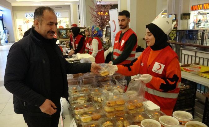 Erzurum Kızılay’dan Gazze ve Sudan için hayır kermesi