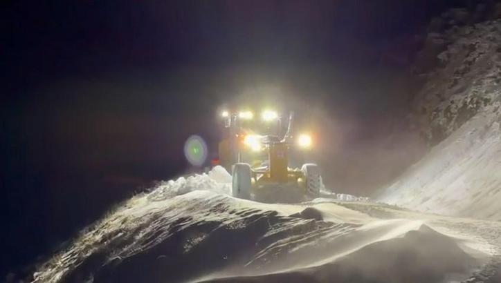 Elazığ’da kar nedeniyle 108 köy yolu ulaşıma kapalı