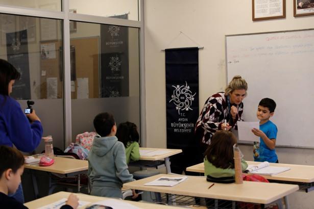 Aydın'da öğrencilere eğitim desteği