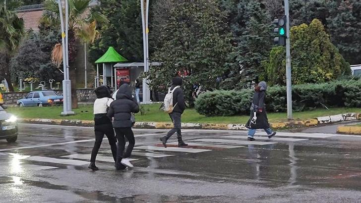 Zonguldak'ta okullar tatil edildi