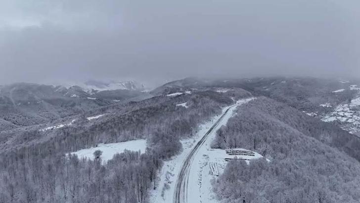 Samsun'da kar yağışı; bir mahallede eğitime ara verildi