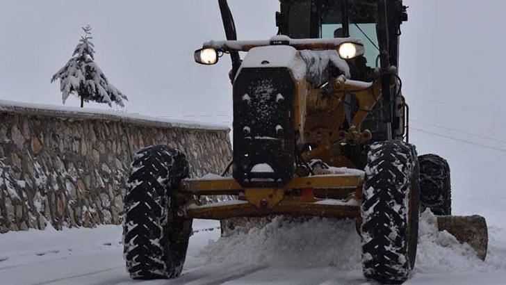 Malatya'da kar yağışı, ulaşımı olumsuz etkiledi