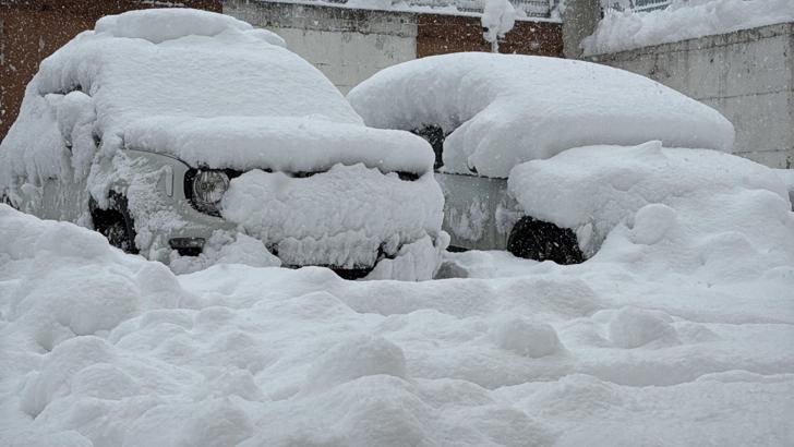 Karabük'te kar kalınlığı 60 santimetreye ulaştı