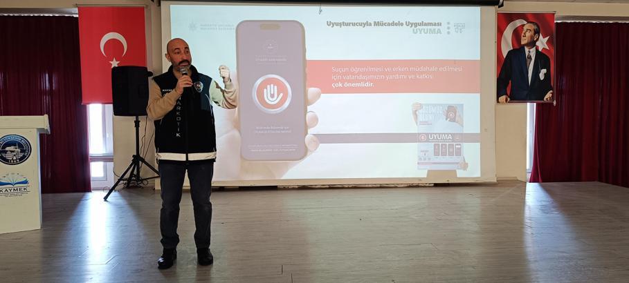 Yeşilhisar’da, ‘en iyi narkotik polisi anne ve bağımlılıkla mücadele’ konferansı