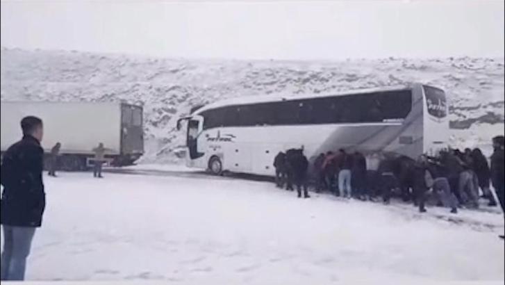 Doğu ve Güneydoğu’da kar etkili oldu (4)