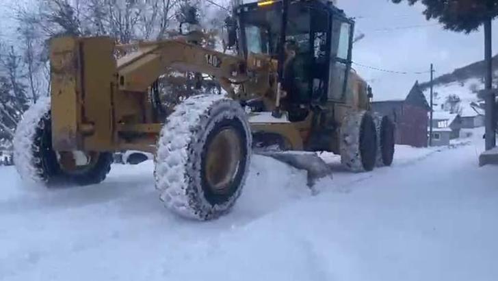 Artvin'de 203 köy yolu kardan kapandı