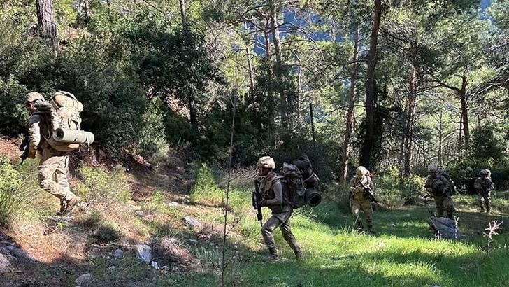 Muğla'da İHA ve helikopter destekli operasyonda 23 şüpheli yakalandı
