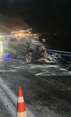 Kamyonet ile TIR çarpıştı: 2 yaralı