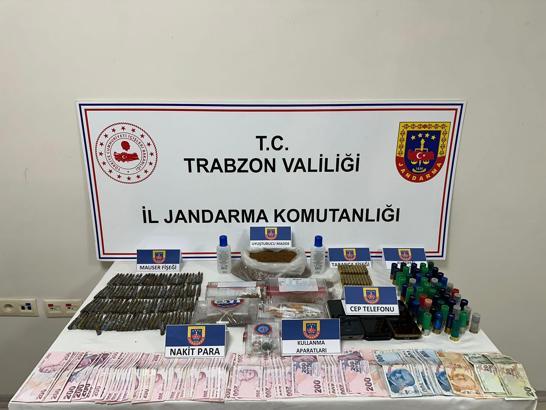 Of’ta narkotik operasyonu; 11 gözaltı