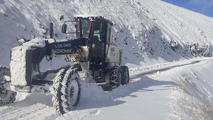 Elazığ'da 311 köy yolu, kardan ulaşıma kapandı