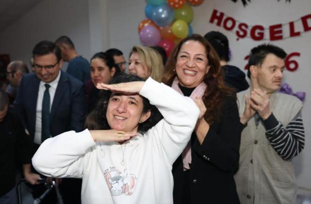 Bizim Ev’de yılbaşı kutlaması