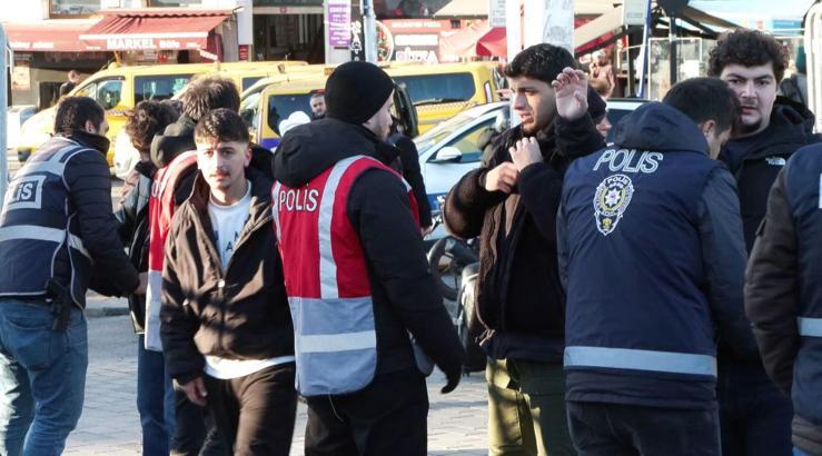 İstanbul- İstiklal Caddesi'nde güvenlik önlemleri arttırıldı