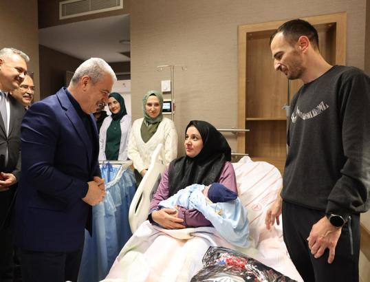 Konya'da yeni yılın ilk bebeği 'Alparslan', saat 00.02'de dünyaya geldi