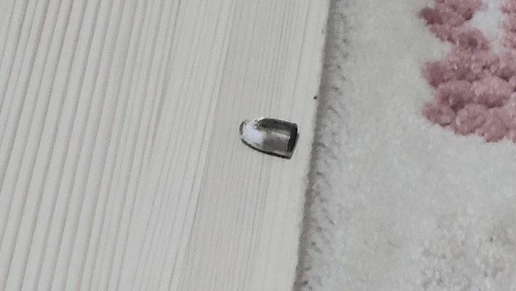 Aydın'da yorgun mermi çatıdan eve girdi