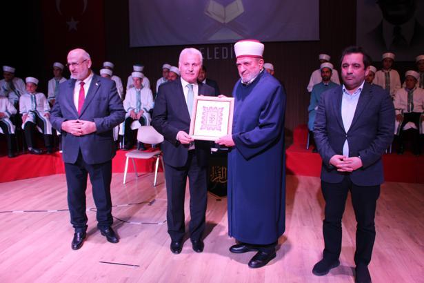 Antalya'da 27 hafız için icazet töreni