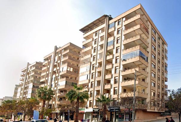 152 kişinin öldüğü Palmiye Sitesi’nin yıkılmasına ilişkin 3 kamu görevlisine dava