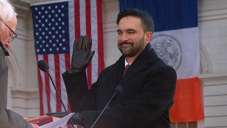 New York Belediye Başkanı Mamdani, halka açık törende yemin etti