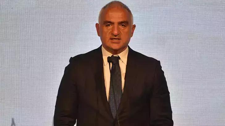 Bakan Ersoy, Ankara Resim ve Heykel Müzesi'ni ziyaret etti