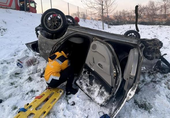 Düzce'de otomobil takla attı; 2 yaralı