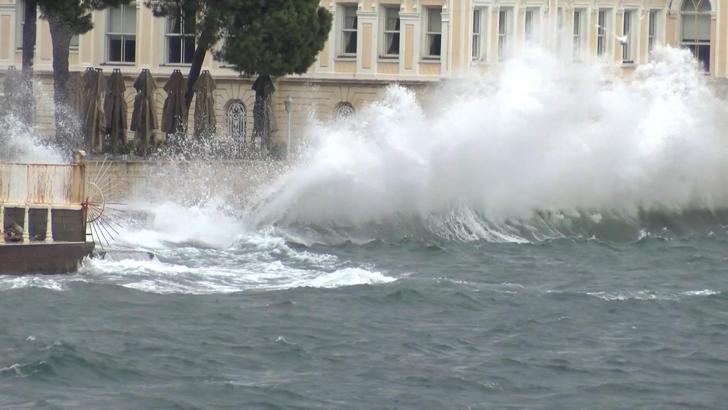 İstanbul'da lodos etkili oluyor