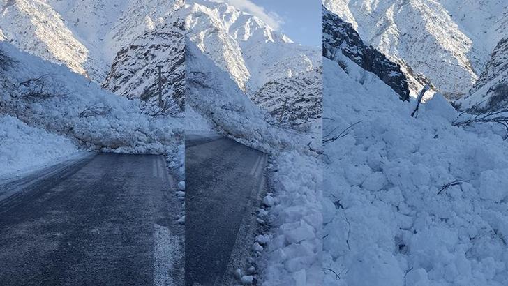 Hakkari-Çukurca kara yoluna çığ düştü