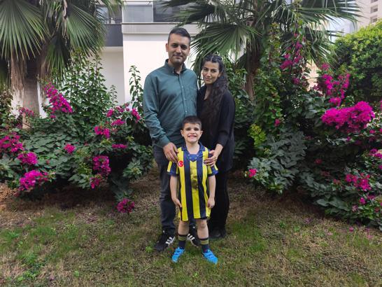 15 Temmuz gazisi polisin DMD hastası oğlu Tuğra, iyileşip FB’li futbolcularla tanışmak istiyor