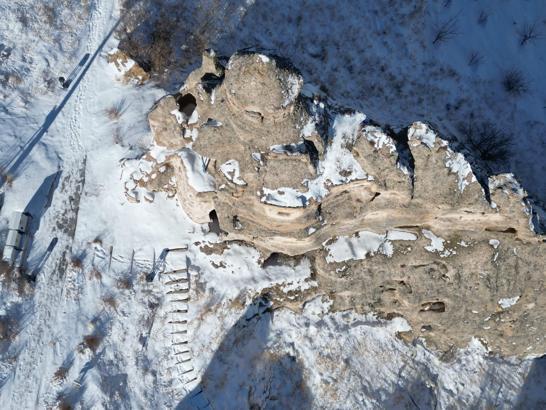 Kapadokya’nın giriş kapısı Soğanlı’da kar yağışı sonrası seyirlik manzaralar oluştu