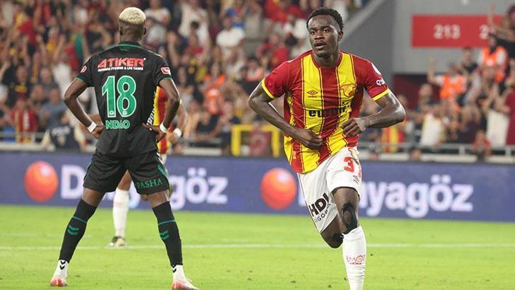 Göztepe'de Dennis ve Taha hareketliliği