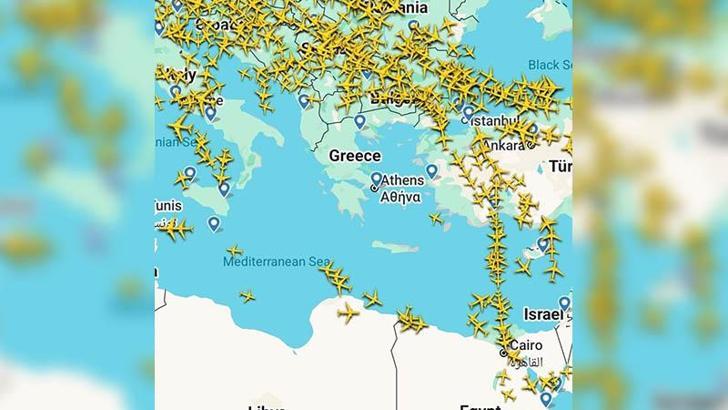 Yunanistan hava sahası kapandı; 3 uçak İstanbul’a indi