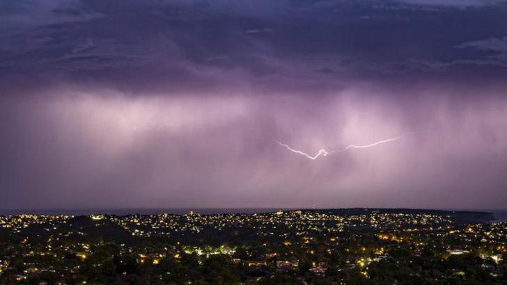 Güney Afrika’da yıldırım düştü: 2 ölü