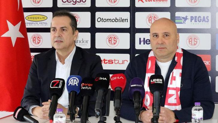 Antalyaspor'da Sami Uğurlu için imza töreni düzenlendi