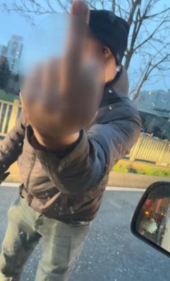 İstanbul - Sultangazi’de tartıştığı sürücüyü 'Ağzını burnunu kıracağım' diyerek tehdit eden şüpheli yakalandı