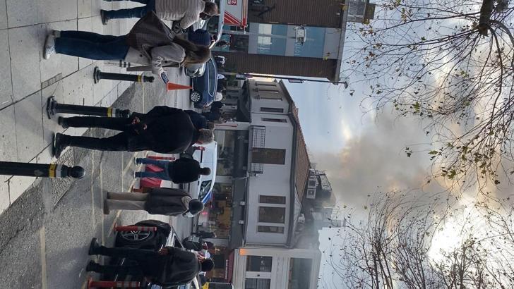 İstanbul- Beşiktaş'ta restoranda çıkan yangın söndürüldü