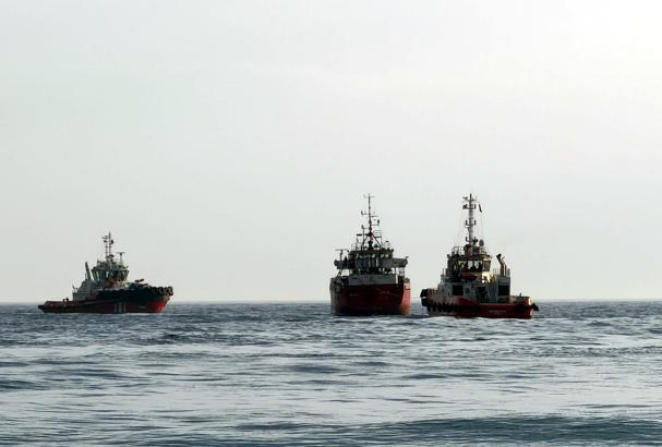 Karaya oturan kuru yük gemisi kurtarıldı (2)