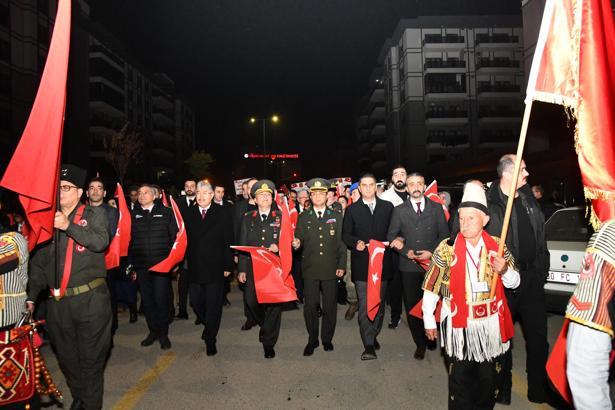 Osmaniye'nin düşman işgalinden kurtuluşun 104’üncü yıl dönümünde fener alayı