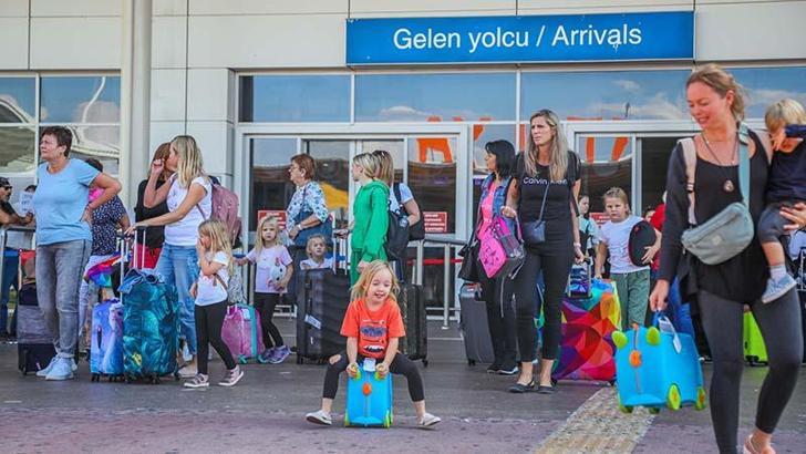 Antalya’ya hava yoluyla gelen turistte 17 milyon rekoru