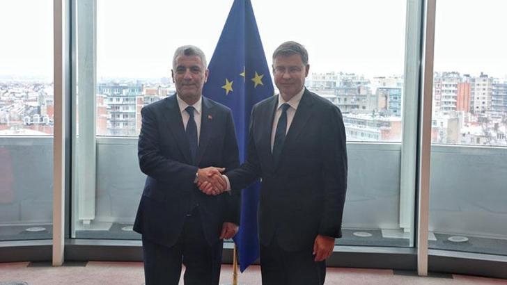 Bakan Bolat, AB Ekonomi ve Verimlilikten Sorumlu Komiser Dombrovskis ile görüştü Bakan Bolat, AB Ekonomi ve Verimlilikten Sorumlu Komiser Dombrovskis ile görüştü
