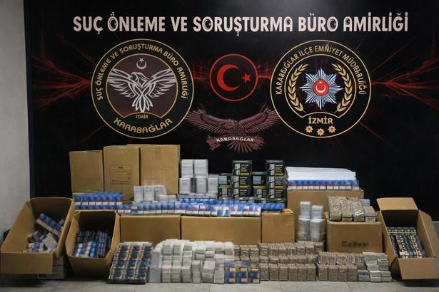 İzmir’de yarım milyon dal makaron ele geçirildi; 2 gözaltı