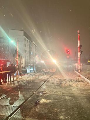 Kars’ta manevra yapan tren çocuğa çarptı
