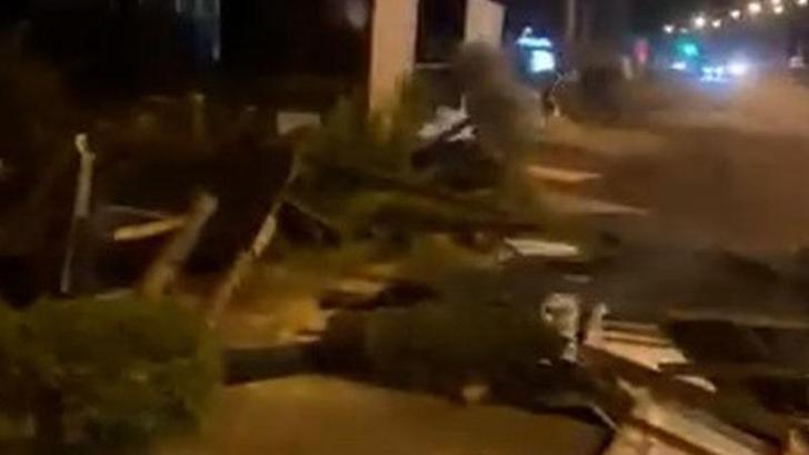 Samsun’da fırtınada çatılar uçtu; motokuryelere kısıtlama getirildi