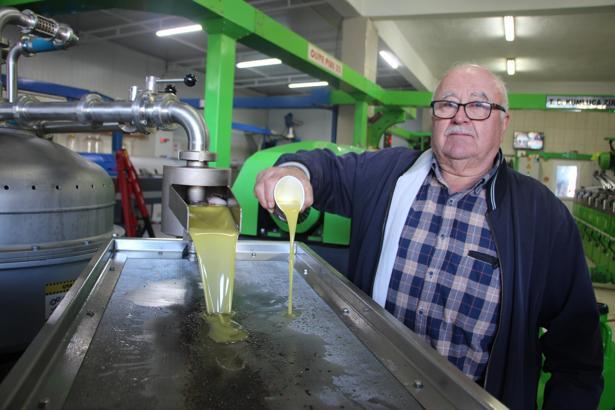 Kumluca zeytinyağı deposuna döndü