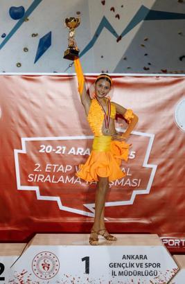 Ayşe Melisa, dansta Türkiye şampiyonu