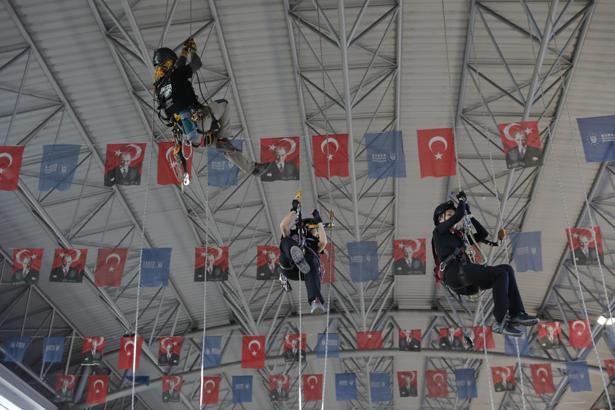 Bursa Büyükşehir Belediyesi, afetlere karşı ekibini hazırlıyor