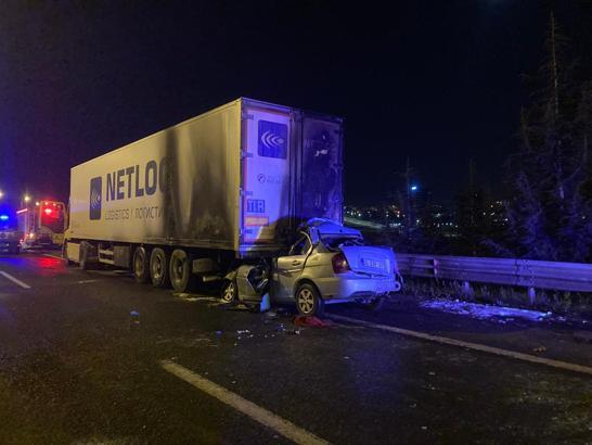 Ankara'da TIR'a arkadan çarpan otomobilin sürücüsü öldü